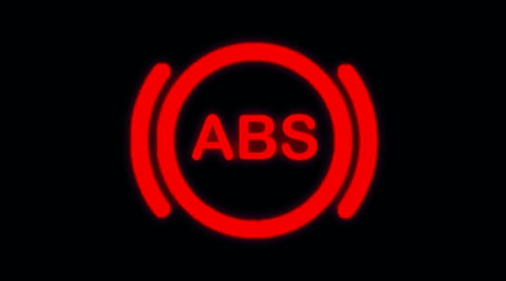 Amikor az ABS/ESP lámpa világít