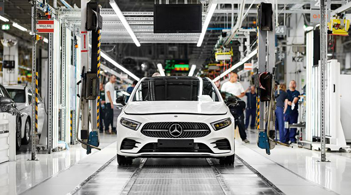 Legördült az 1.000.000-ik Mercedes a kecskeméti gyárban