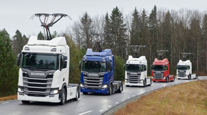Scania áramszedős teherautók a villamosított autópályán