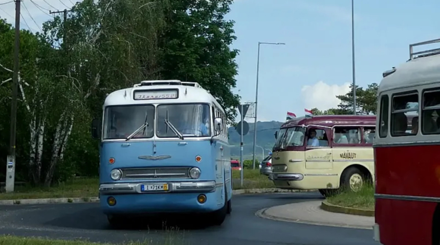 A magyar buszgy&aacute;rt&aacute;s legszebb &eacute;veit id&eacute;zt&eacute;k meg